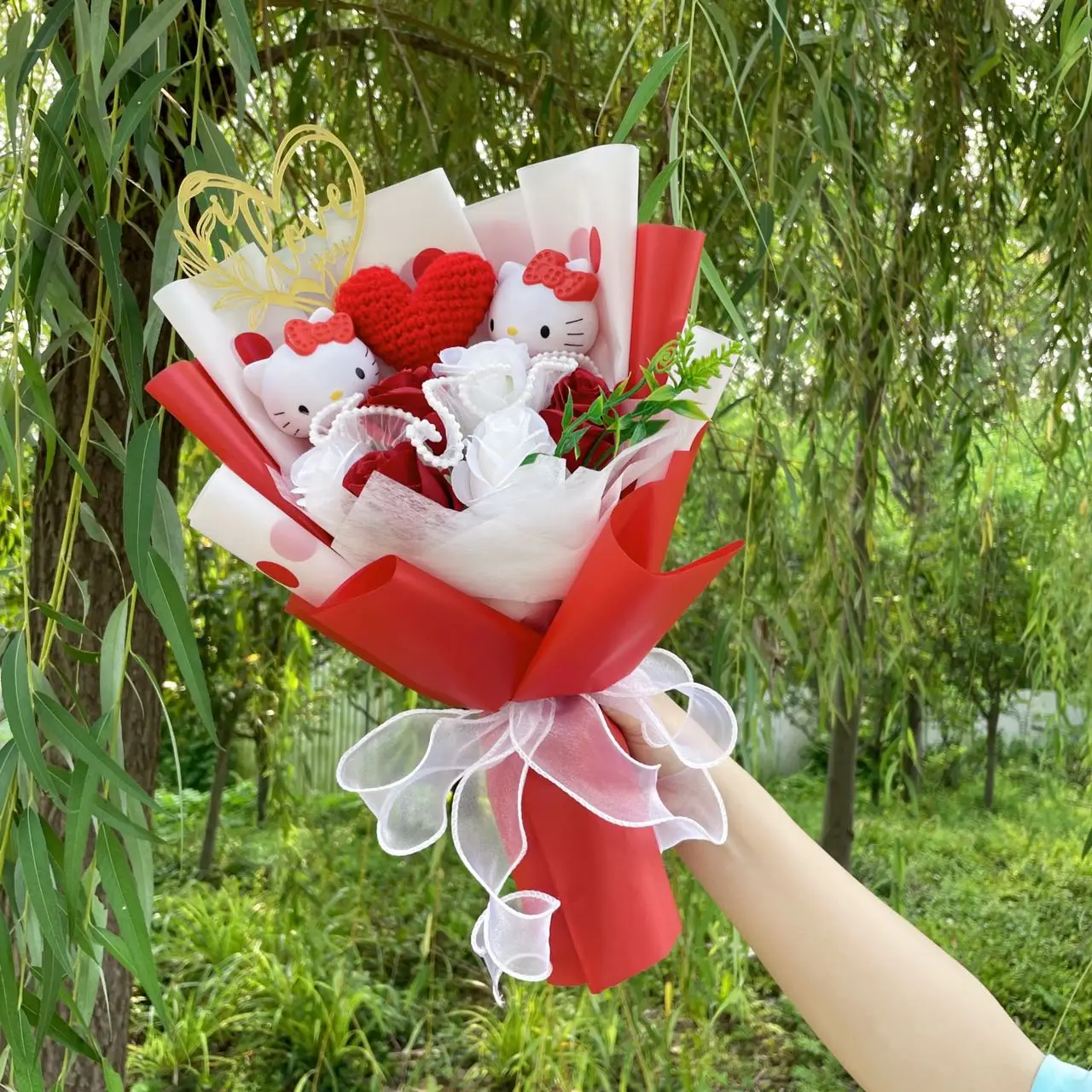 Sanrio Hello Kitty Plush Bouquet Flowers - Image 11